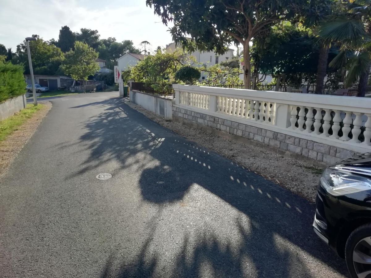 Appartement Near Beach - Butiga